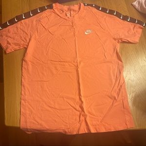 Nike tshirt